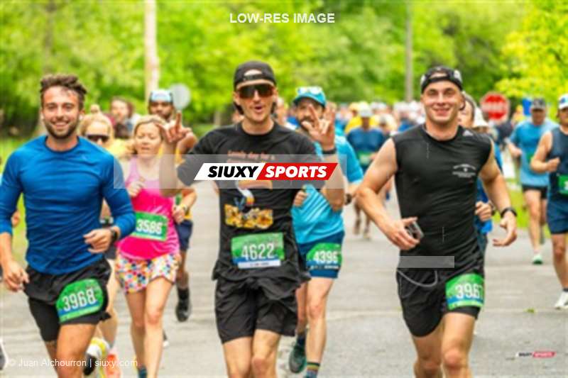 2025 Marathon Sun Life - Longueil - Shiny Happy People Running !!