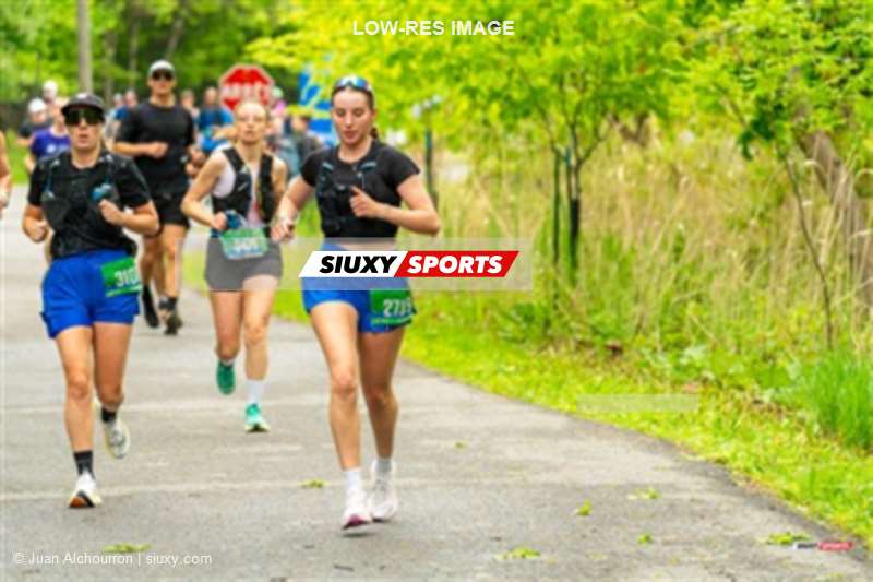 2025 Marathon Sun Life - Longueil - Shiny Happy People Running !!