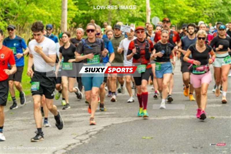 2025 Marathon Sun Life - Longueil - Shiny Happy People Running !!