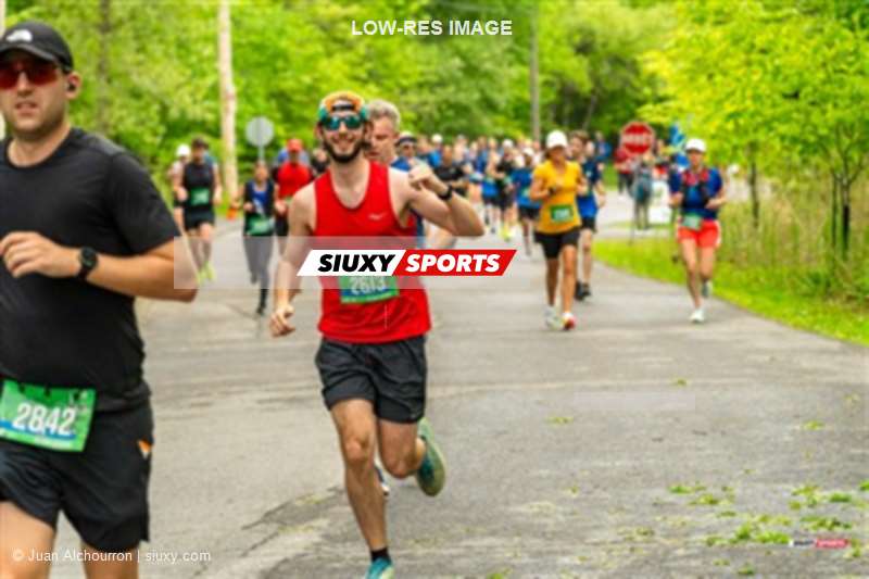 2025 Marathon Sun Life - Longueil - Shiny Happy People Running !!