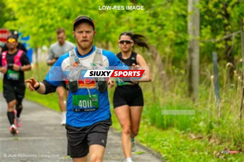 2025 Marathon Sun Life - Longueil - Shiny Happy People Running !!