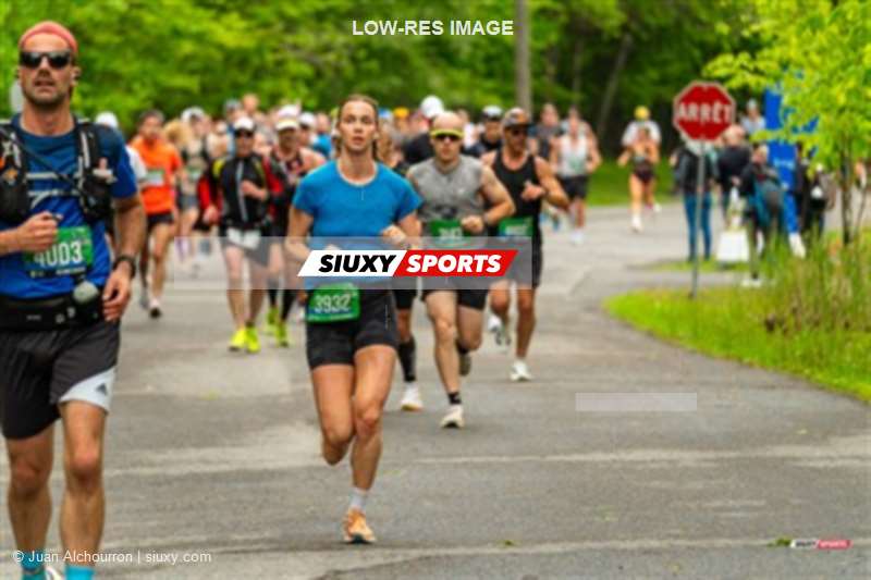 2025 Marathon Sun Life - Longueil - Shiny Happy People Running !!