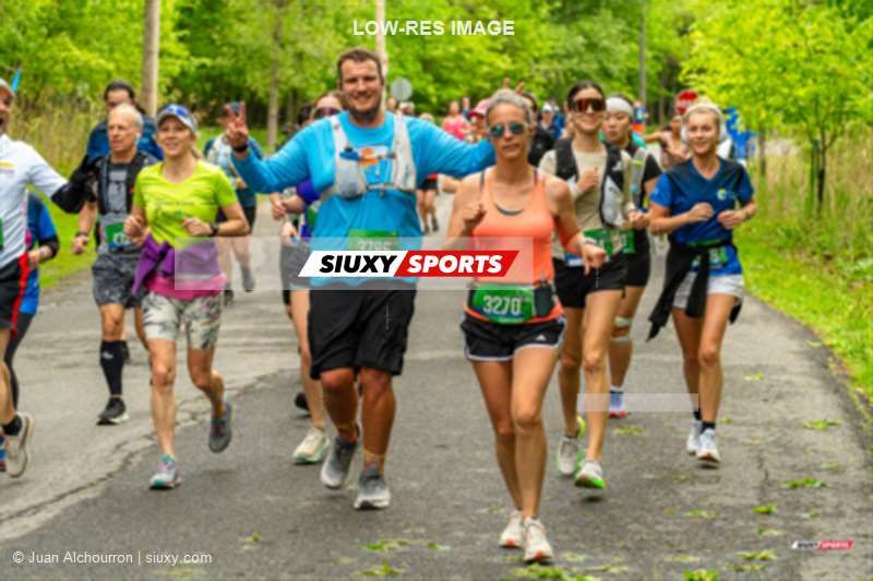  NDG Roadrunners -  - Track & Field - 2025 Marathon Sun Life - Longueil - Shiny Happy People Running !! (#2025SUNLIFELONG05) Photo by: Juan Alchourron | Siuxy Sports 2025-05-18