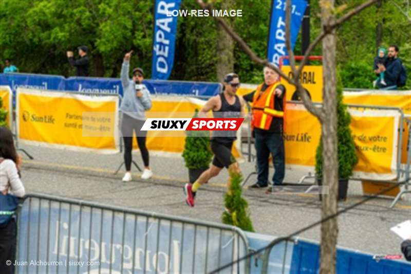 2025 Marathon Sun Life - Longueil - Shiny Happy People Running !!