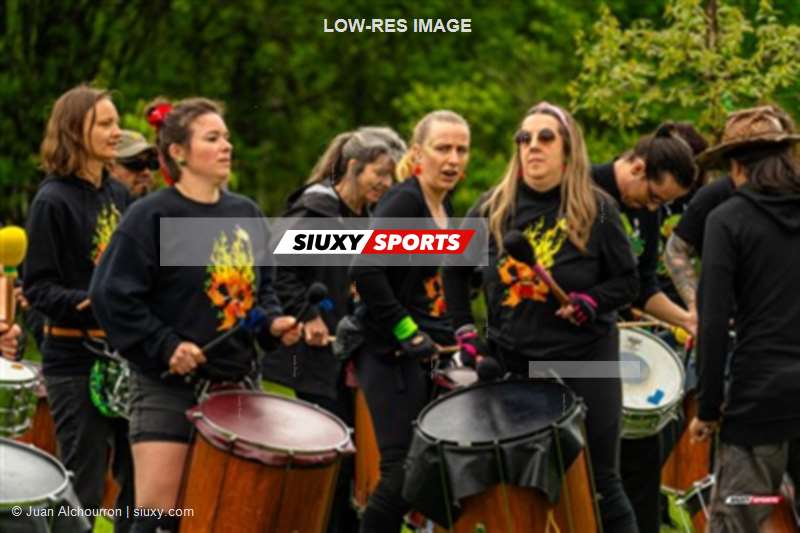 2025 Marathon Sun Life - Longueil - Shiny Happy People Running !!