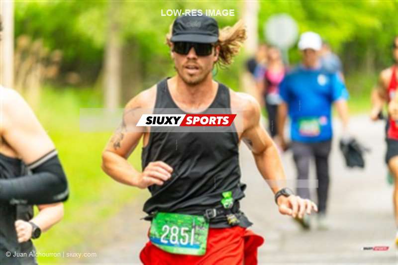 2025 Marathon Sun Life - Longueil - Shiny Happy People Running !!