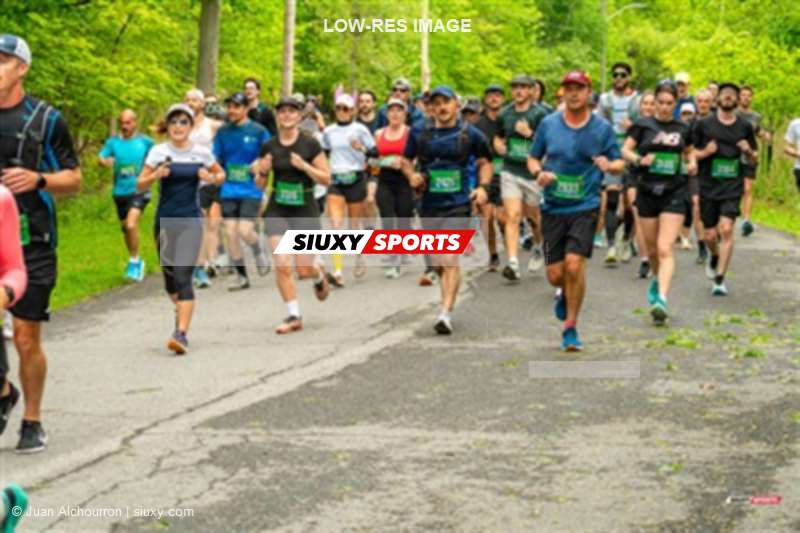 2025 Marathon Sun Life - Longueil - Shiny Happy People Running !!