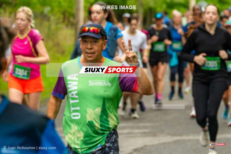  NDG Roadrunners -  - Track & Field - 2025 Marathon Sun Life - Longueil - Shiny Happy People Running !! (#2025SUNLIFELONG05) Photo by: Juan Alchourron | Siuxy Sports 2025-05-18