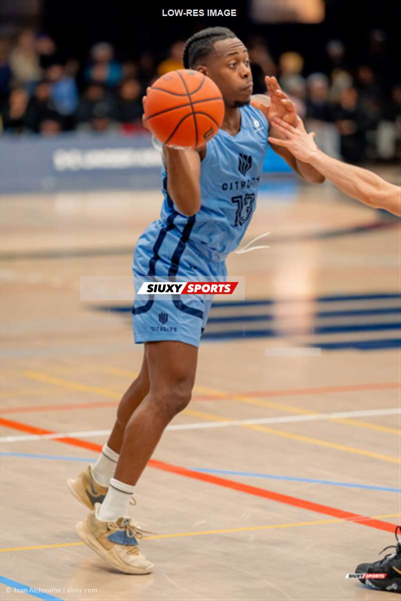 Kevin CIVIL -  Université du Québec à Montréal - Université Concordia - Basketball - RSEQ - BASKETBALL M - UQAM (80) VS (69) CONCORDIA (Q3-Q4) (#RSEQ2023UQAMCON02) Photo by: Juan Alchourron | Siuxy Sports 2023-03-02